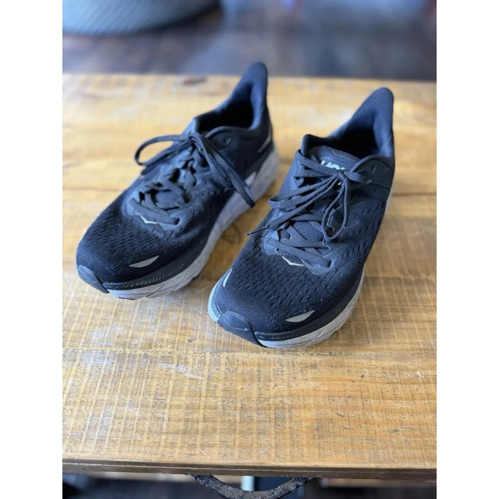 Hoka One One Clifton 8 Black White Women's Running Shoes 10B 1119394 BWHT